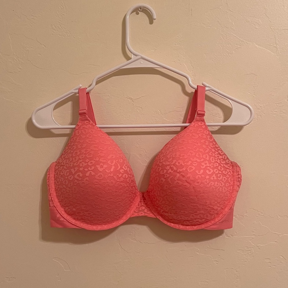 vs pink bra
